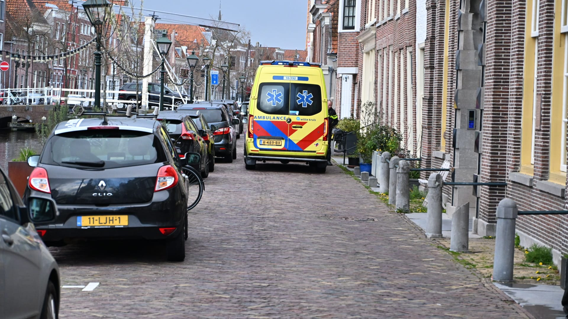 Foto: Ambulance op de gracht alkmaar.jpg